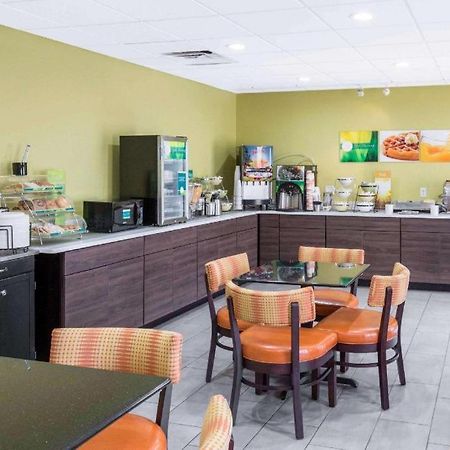 Quality Inn & Suites Arnold - St Louis Esterno foto