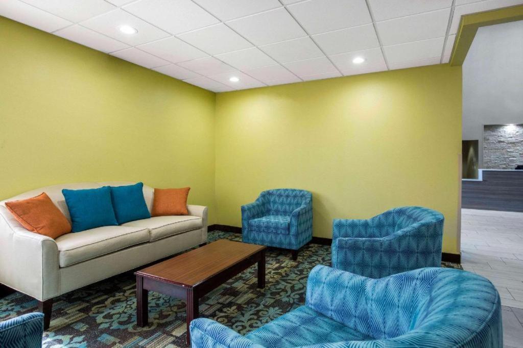 Quality Inn & Suites Arnold - St Louis Esterno foto